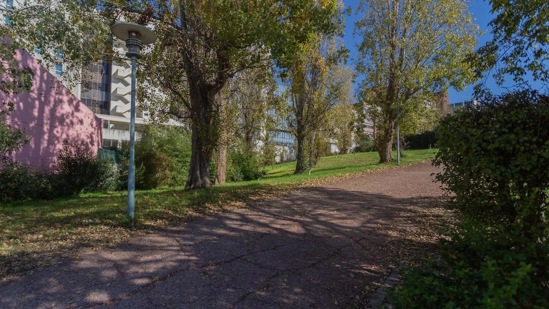 Апартаменты Ldapartments - Spacious Lisbon Haven W/Lift&Garage
