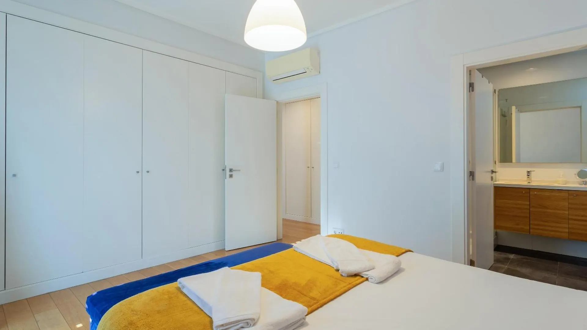 Ldapartments - Spacious Lisbon Haven W/Lift&Garage Португалия